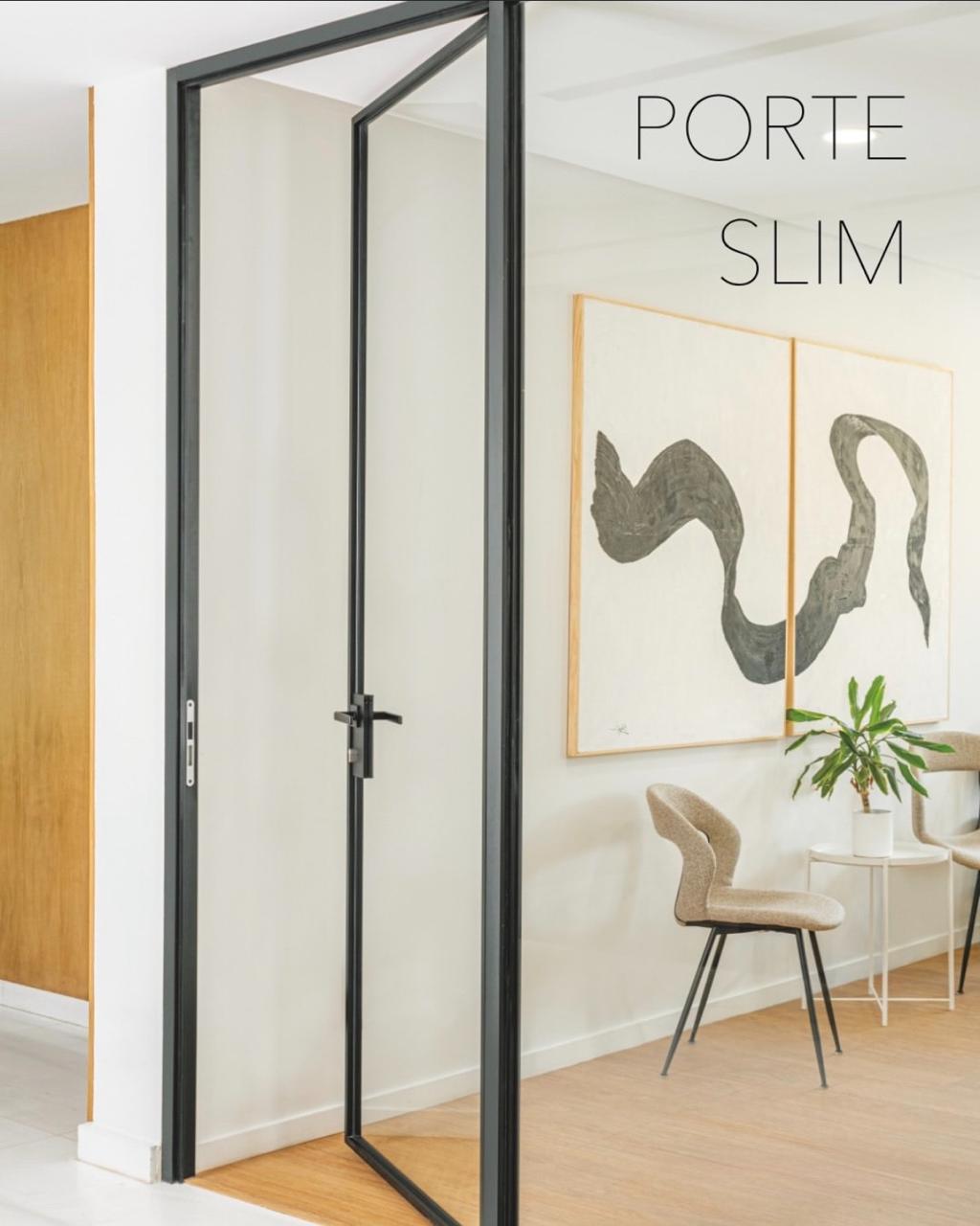 Open space avec faux plafond en dalles
